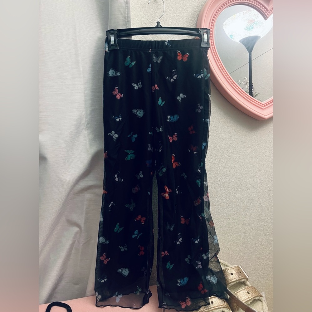 superrr cute flare pants butterfly print